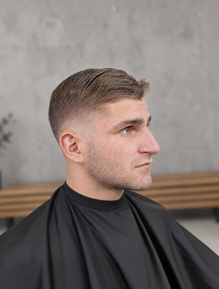 Classic men's haircut in Miramar — Van Den Berg